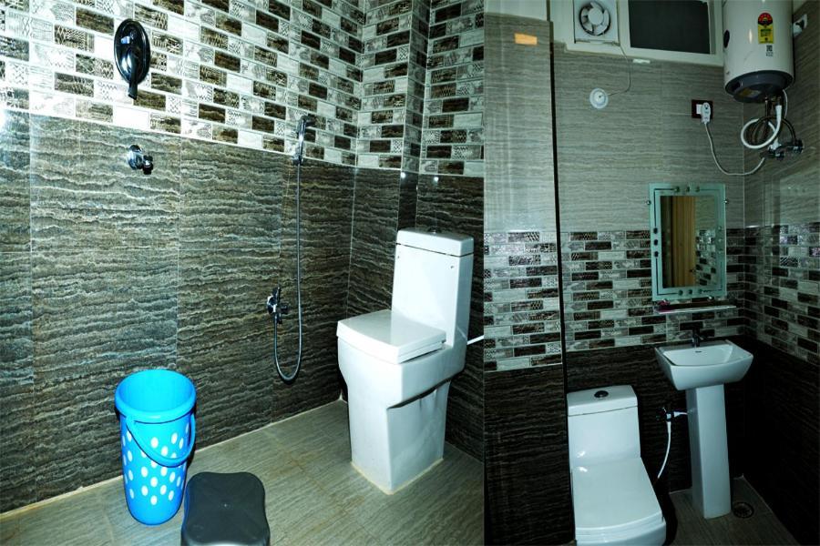 Hotel Paradise Inn Auraiya ภายนอก รูปภาพ