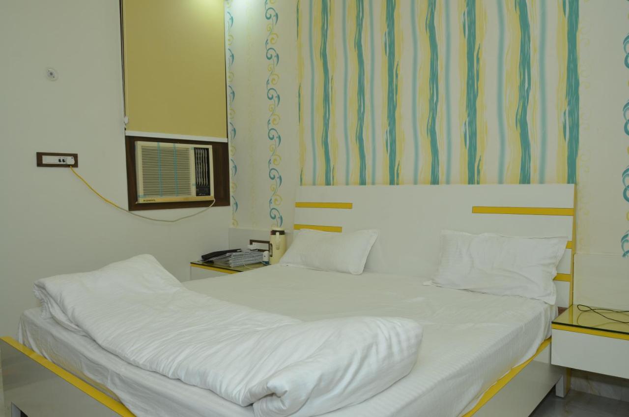 Hotel Paradise Inn Auraiya ภายนอก รูปภาพ