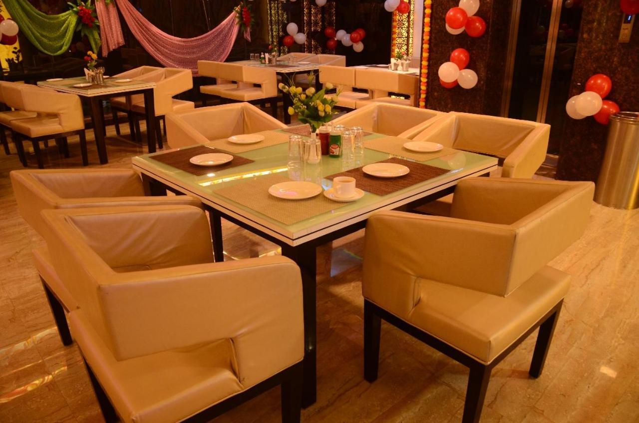 Hotel Paradise Inn Auraiya ภายนอก รูปภาพ