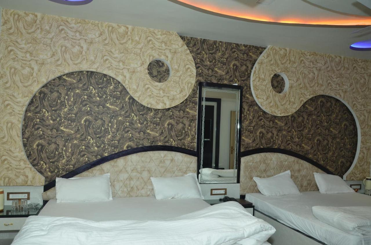 Hotel Paradise Inn Auraiya ภายนอก รูปภาพ